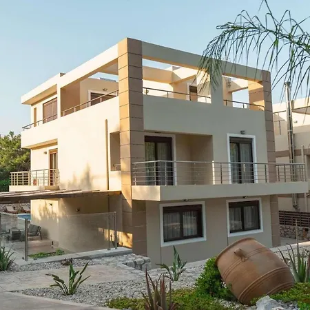 Andonis Villa *